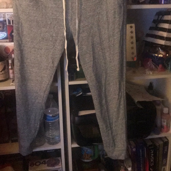 Old navy sweat pants semi new - Picture 2 of 4